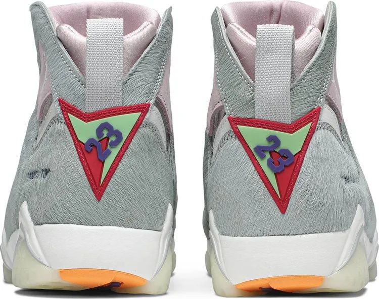 Air Jordan 7 Retro SE Hare 2.0 sneakers, gray