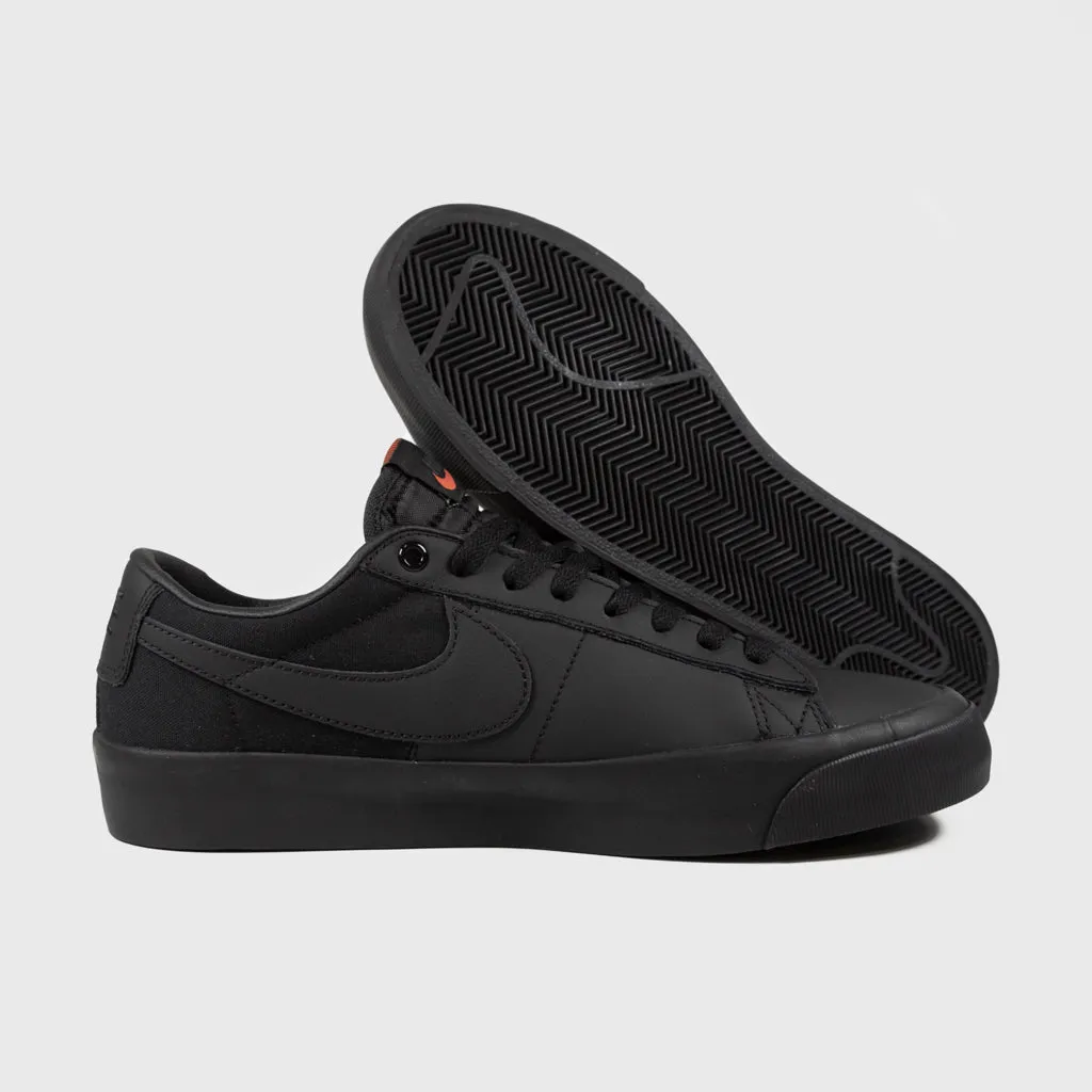 Nike SB - 'Orange Label' GT Blazer Low Shoes - Black / Black