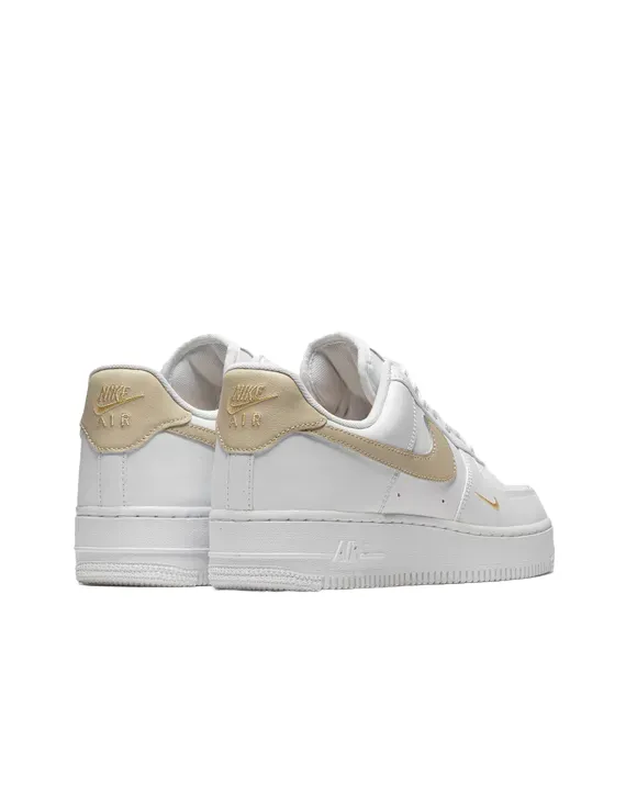 Nike scarpa sneakers da donna Air Force 1 '07 Essential CZ0270-105 bianco-rattan