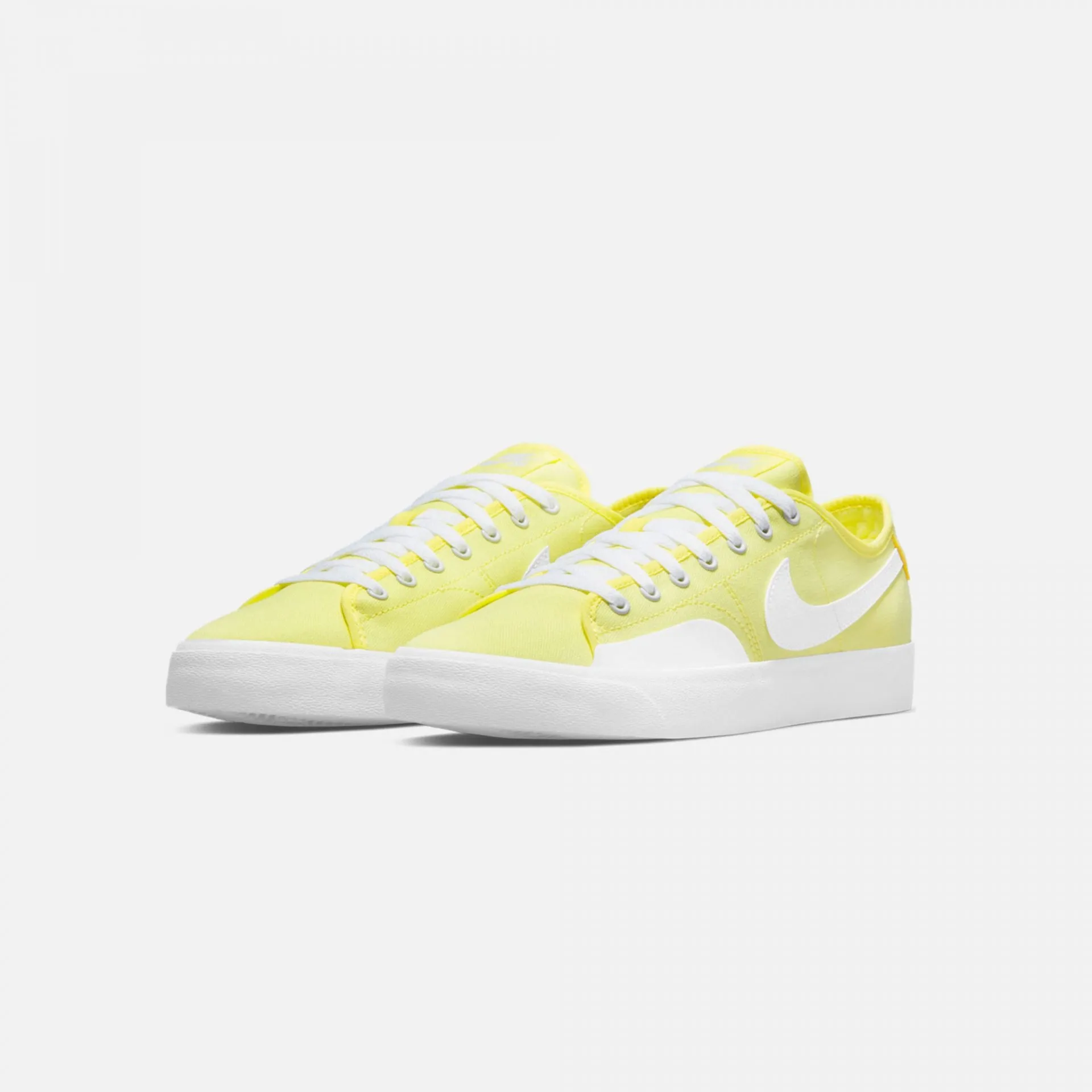 Nike | WMN'S SB BLZR COURT SKATE LIGHT CITRON