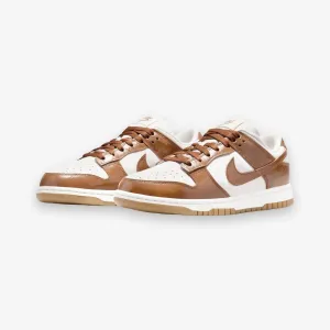 W NIKE DUNK LOW LX PHANTOM/ALE BROWN-SAIL-METALLIC GOLD FJ2260-001